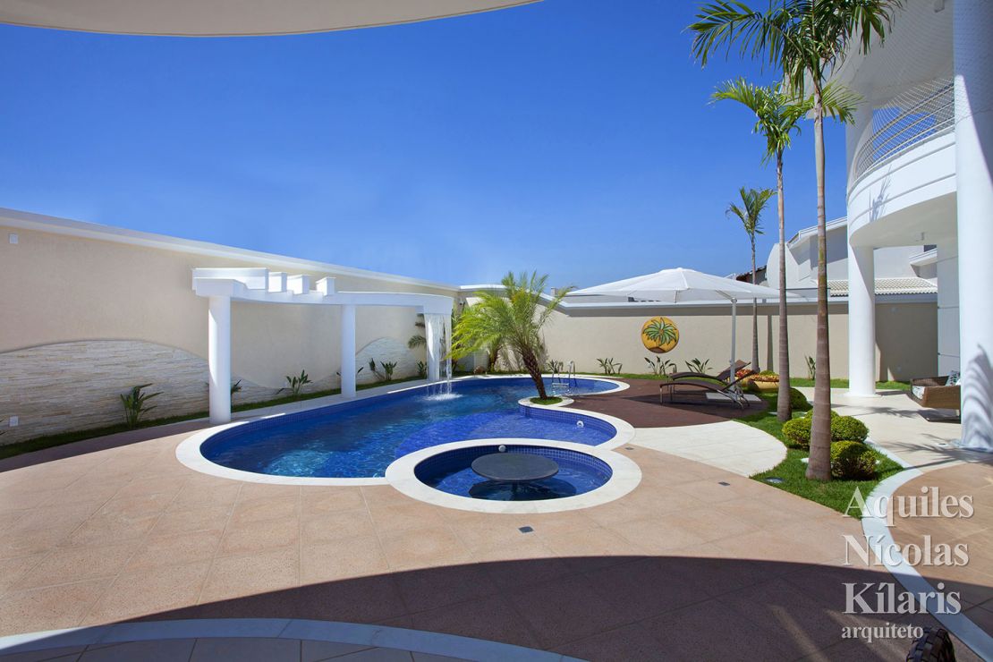 Arquiteto - Aquiles NÃcolas KÃlaris - Residential Projects - Curved Houses in the Neoclassical