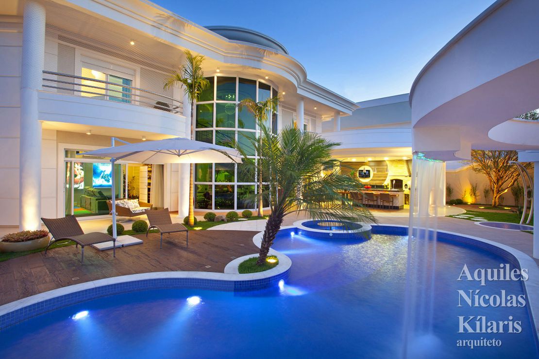 Arquiteto - Aquiles NÃcolas KÃlaris - Residential Projects - Curved Houses in the Neoclassical