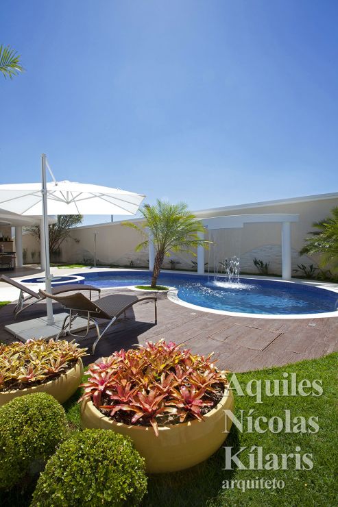 Arquiteto - Aquiles NÃcolas KÃlaris - Residential Projects - Curved Houses in the Neoclassical